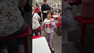 カナダのコストコでお昼ごはん！家族で何食べる？🇨🇦 #日中夫婦 #vlog #カナダ #コストコ