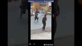 Download lagu Viral! Terjadinya keributan orang gila vs orang edan mp3