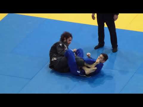 Caio Terra vs Matheus Felix - IBJJF European Open 2017 - Black Master 1 - Light-Feather