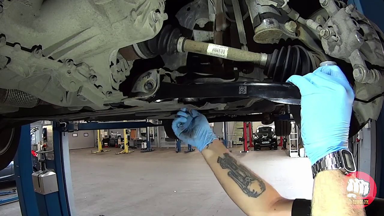 Bottom ball joint/ lower arm on a 1 litre Ford Fiesta (2012-2016) How to replace