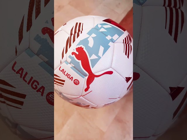 Vídeo relacionado con ASDITEX Productos Oficiales Cojín Balón 50 cm x 50 cm Aprox (Blanco, 50cm x 50cm Aprox., Real Sociedad)