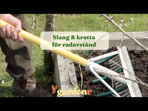 Hose and rake for row spacing - Gardenhacks by GardenR