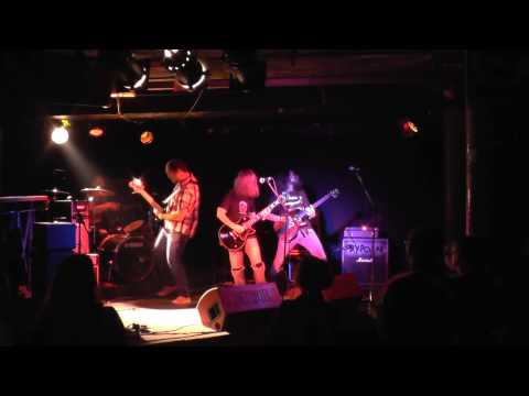 Underdose - Goddamn (Live @ The Underworld, London)