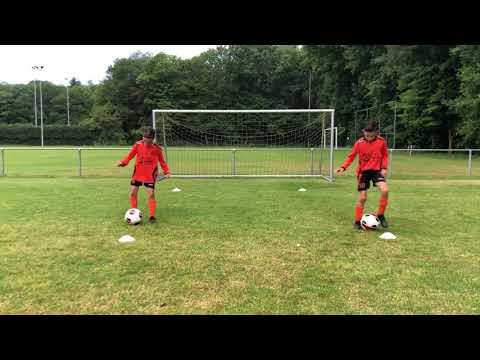 Eerbeekse Boys - Techniektraining - Oefening 6. Tussentikken sleep van binnen naar buiten