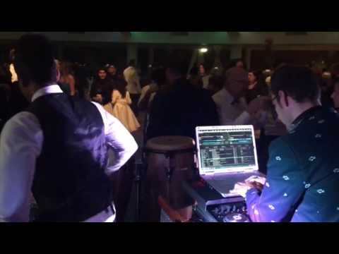 Band musica matrimoni animazione -  Dj set con sax e percussioni