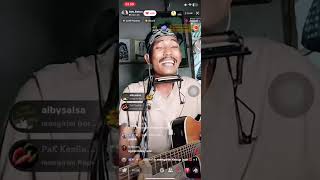 Download lagu Ade baton live tiktok tikus-tikus kantor Iwan fals (cover) mp3 Download lagu Ade baton live tiktok tikus-tikus kantor Iwan fals (cover) mp3