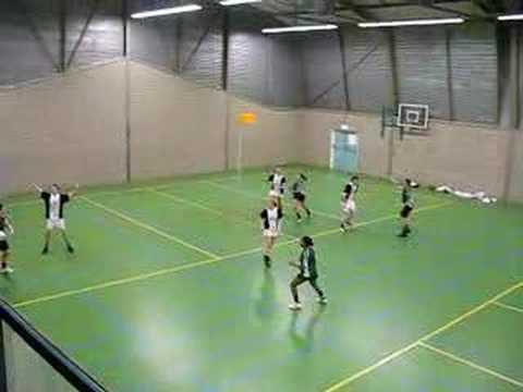 Ados A1 - Zkv A1, 2-1 doorloopbal Rick