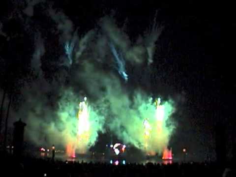 IllumiNations: Reflections of Earth at Epcot (2006)
