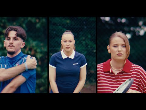 Lilou - En Italie feat. DMA, Nina Palaire (Clip officiel)