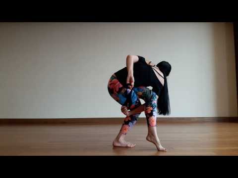 Yoga Asana - Baddha Parivrrta Ardha Garudasana