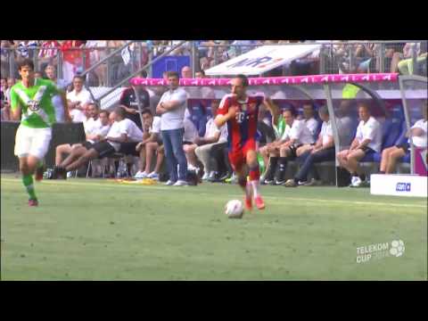 Telekom Cup 2014 Finale: FC Bayern vs. Wolfsburg Lewandowski trifft doppelt Quelle: Teleko