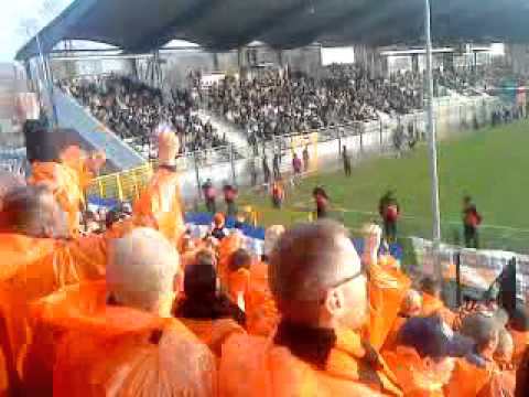 Miedź Legnica - Chrobry Głogów   05.11.11