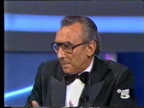 Orchestra Roberto Pregadio. Pierino Munari on drums