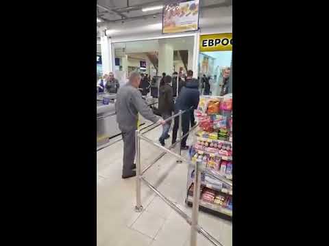 Драка в торговом центре"Шоколад"