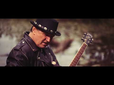 Petr Priessnitz - PETR  PRIESSNITZ  -  Seděl malej kluk   (Official Video)