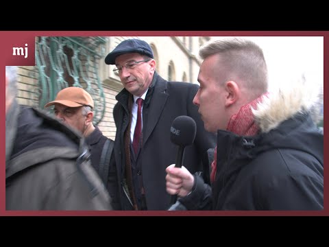 Így ballagott be "Pali bátyám" a bíróságra