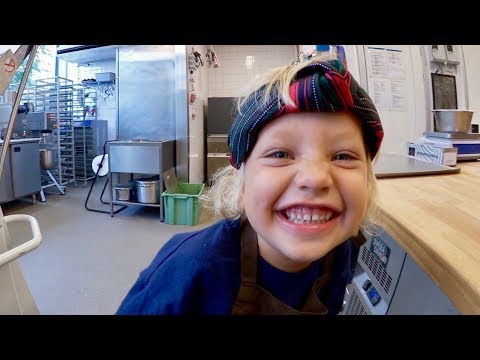 Mischievous kids baking VLOG