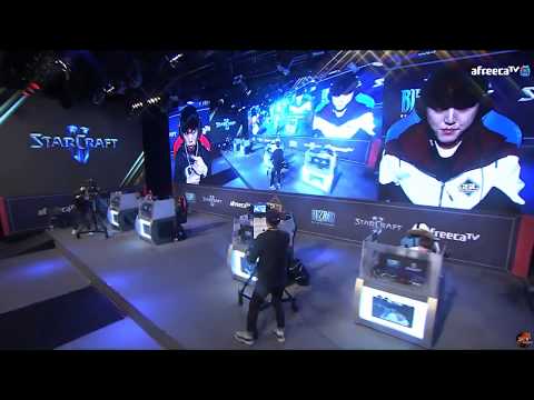 MECH vs PROTOSS?! Gumiho vs Classic - GSL HIGHLIGHTS