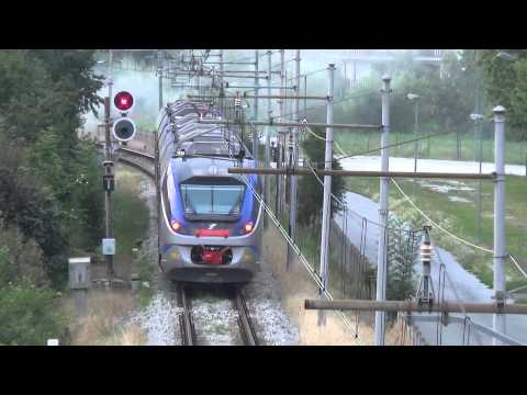 JAZZ ETR. 425 IN TRANSITO VISTO DAL CAVALCAVIA : ROBILANTE (CN) 21 - 8 - 2014.