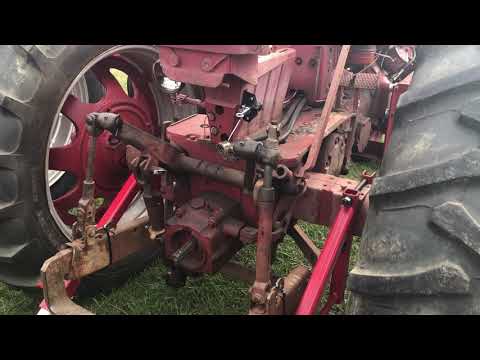 Farmall 460 Model Row Crop Tractor - 3.6L 6 Cylinder Diesel, Gasoline or LP Engine Available