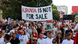 Resort, Naturschutz, Korruptionsvorwürfe: Darum protestiert Albanien