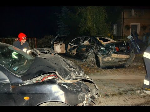 Dzierżoniów, pijany kierowca BMW kasuje Alfę, bramę i staje na płocie