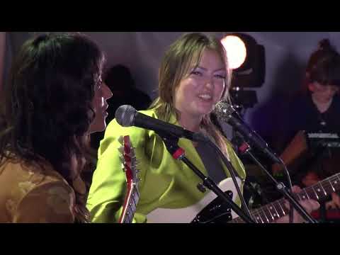 Angel Olsen & Sharon Van Etten - "Like I Used To" - live - 2021.09.11 - Chicago, IL - pro-shot - HD