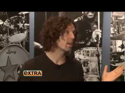 Jason Mraz and Siobhan Magnus on Extra