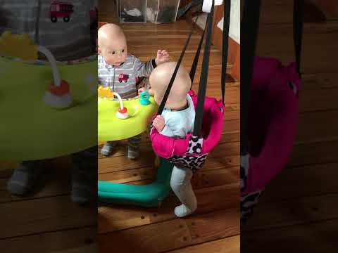 THE DANCING TWINS IN MIAMI/ DENNIS AND DELUCCA #kidstennistraining #dance