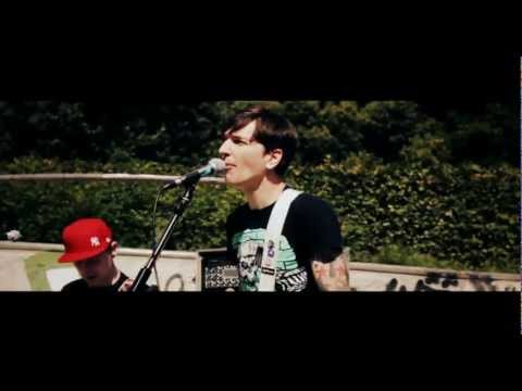 Holly Would Surrender - The Great Escape (Official Video)