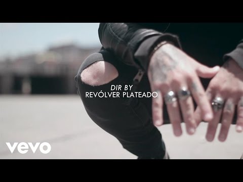 Revólver Plateado - La Proa