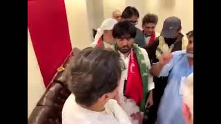 PTI's worker telling IK about the murder by police during long march