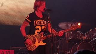 Keith Urban - &quot;Drop Top&quot;/&quot;Cop Car&quot; @ Afas Live in Amsterdam
