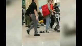 Download lagu SEVENTEEN in YOGYAKARTA Indonesia [Fan Cam] - behind battle trip mp3