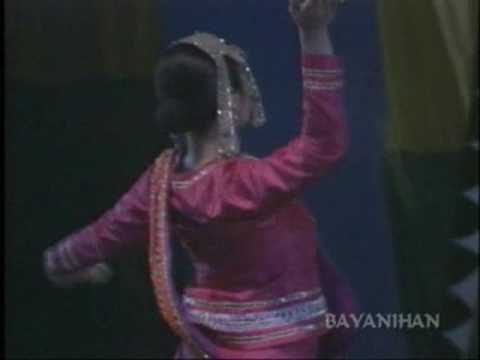 Bayanihan Philippine Dance Company - Asik