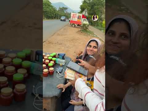 റോഡ് സൈഡിൽ അച്ചാർ വിൽക്കുന്ന താത്തയും മോളും CASH എണ്ണിയെടുത്തത് നോക്കൂ ❗️❗️