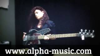 Video thumbnail for Reverend Decision Bass vs. Fender Precision Bass by Alpha Music