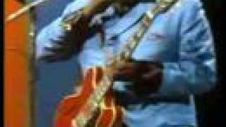 Freddie King Look over yonder Wall