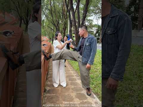 One Decision Can Save You[3836][THAO SELF DEFENSE] #vothuat #kungfu #martialarts #shorts #defense