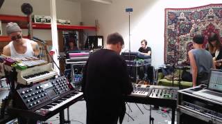 01 Band 1 - Trentemøller: Come Undone (Trentemøller Remix)