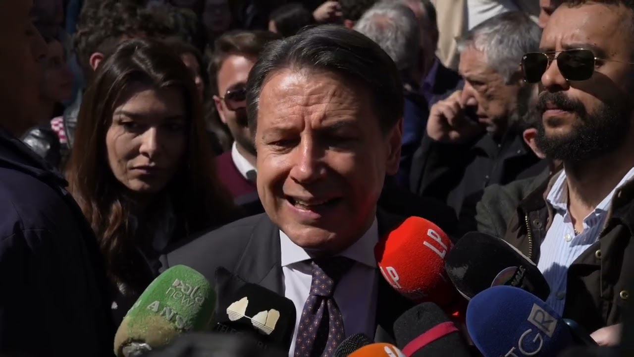 CONTE: "IL GOVERNO PENSA AL REFERENDUM MENTRE AUMENTANO BENZINA E ACCISE"