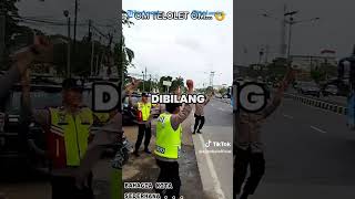 Download lagu POLICE'S HILARIOUS ACTION ASKING FOR 'TELOLET' HORN mp3