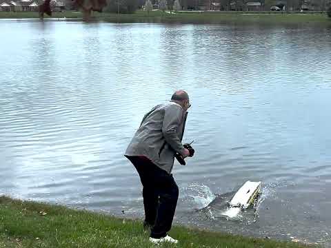LUCAS OIL RC BOAT