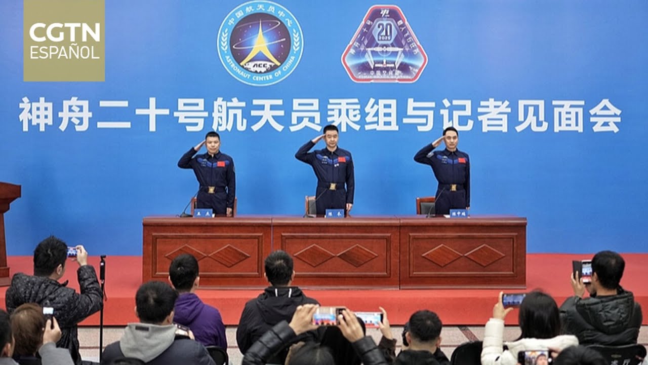 Taikonautas de la Shenzhou-20 se reúnen con la prensa tras regresar del espacio
