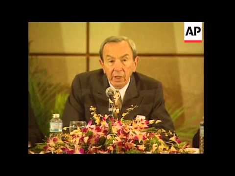 BOSNIA/INDO - FIGHTING AS US DICUSSES ARMS EMBARGO