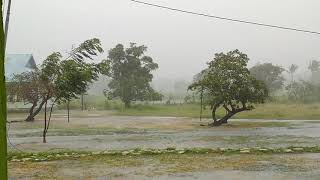 preview picture of video 'Hujan deras serta angin kencang di Desa Pemana hingga menggenangi SMA Negeri Pemana'