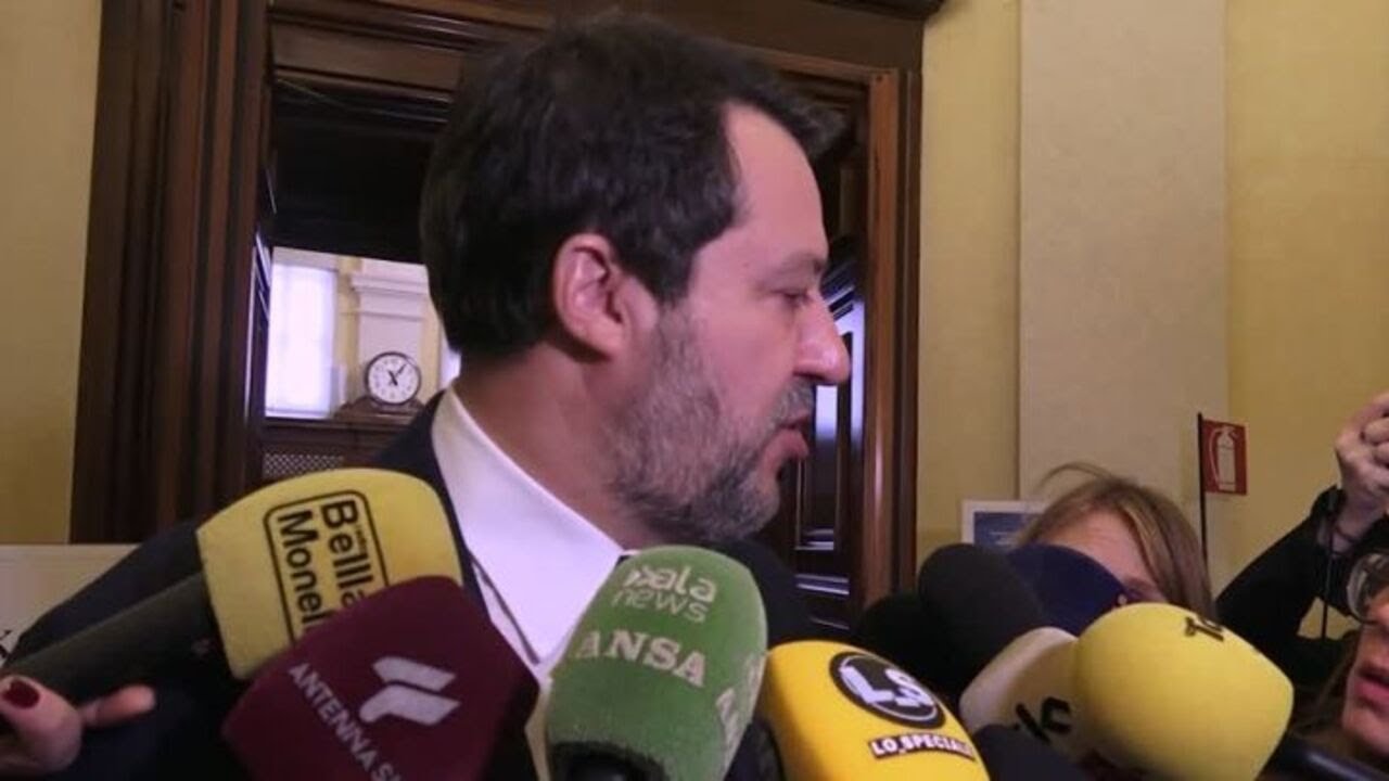 Venezuela, Salvini: "Non rimpiango Maduro, preferisco diplomazia a forza"
