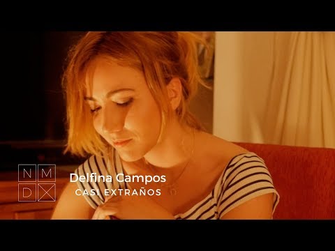 Casi Extraños - Delfina Campos