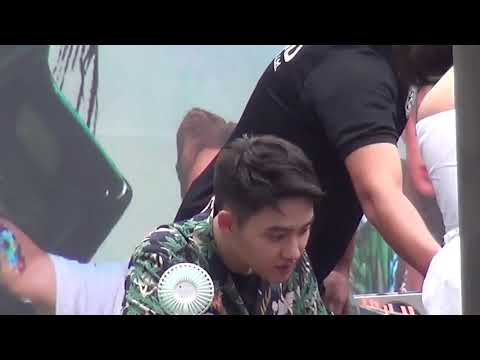 KYUNGSOO AT "THE WAR" PUBLIC FANSIGN