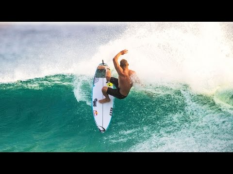 Freesurfing on the Gold Coast w/ Kerr, Medina, Otton, and Fanning